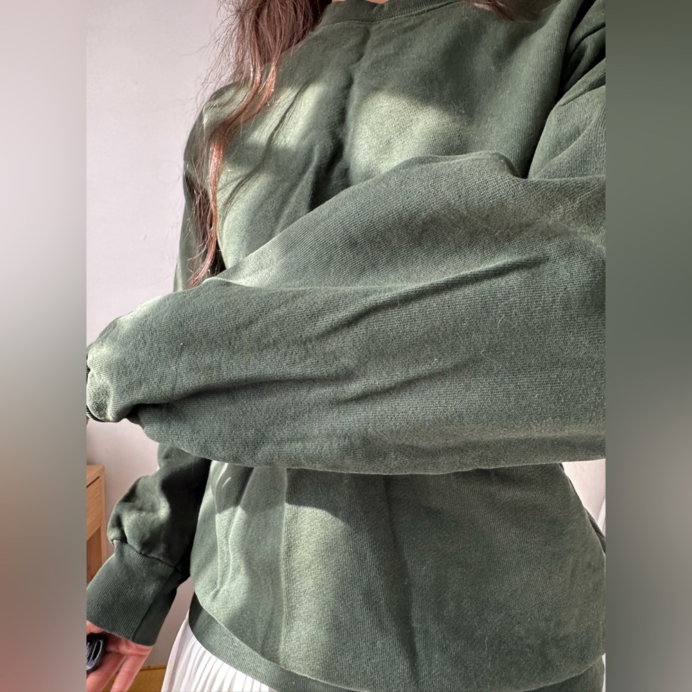 Los Ángeles apparel dark army green crew neck sweatshirt 
Size small - Picture 5 of 9